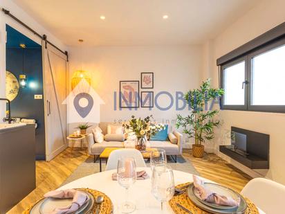 Living room of Flat for sale in  Madrid Capital  with Air Conditioner and Heating