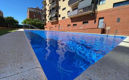 Piscina de Pis en venda en Manresa amb Calefacció, Parquet i Balcó