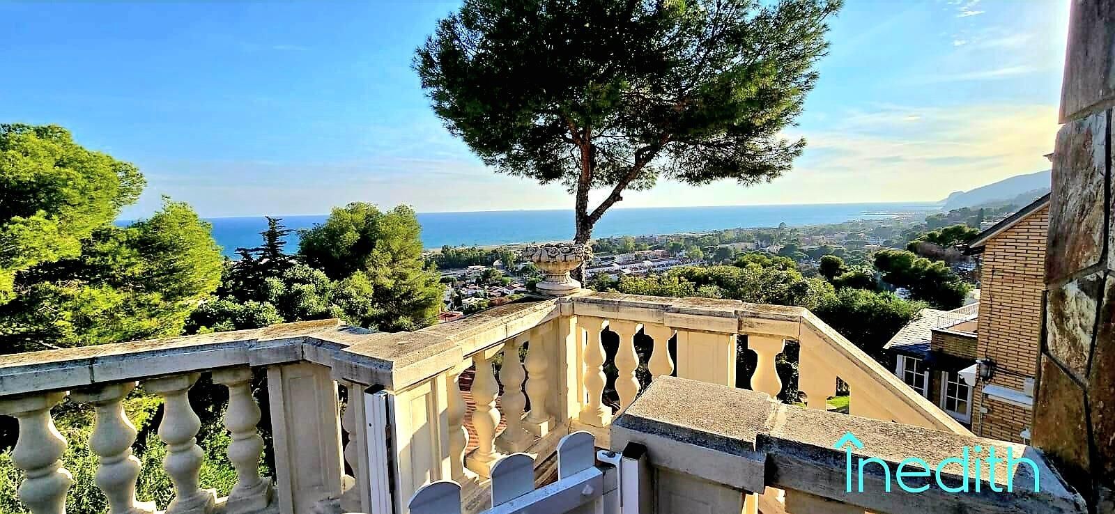 Garden of House or chalet for sale in Castelldefels  with Air Conditioner, Heating and Private garden