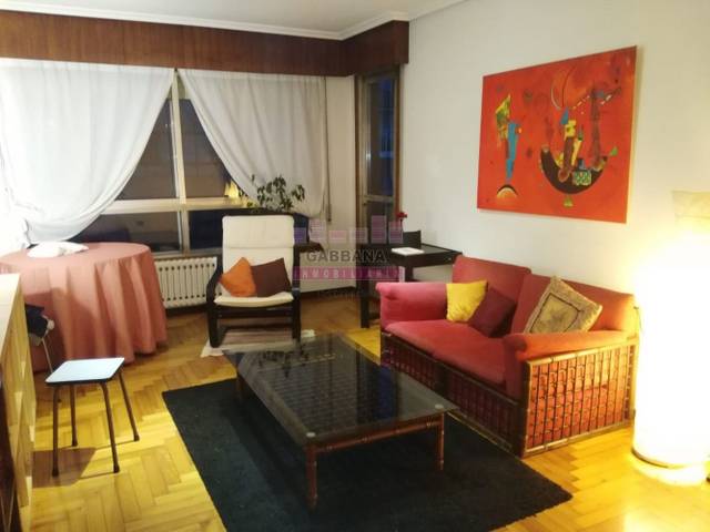 Piso en Alquiler en Camelias - Pi y Margall