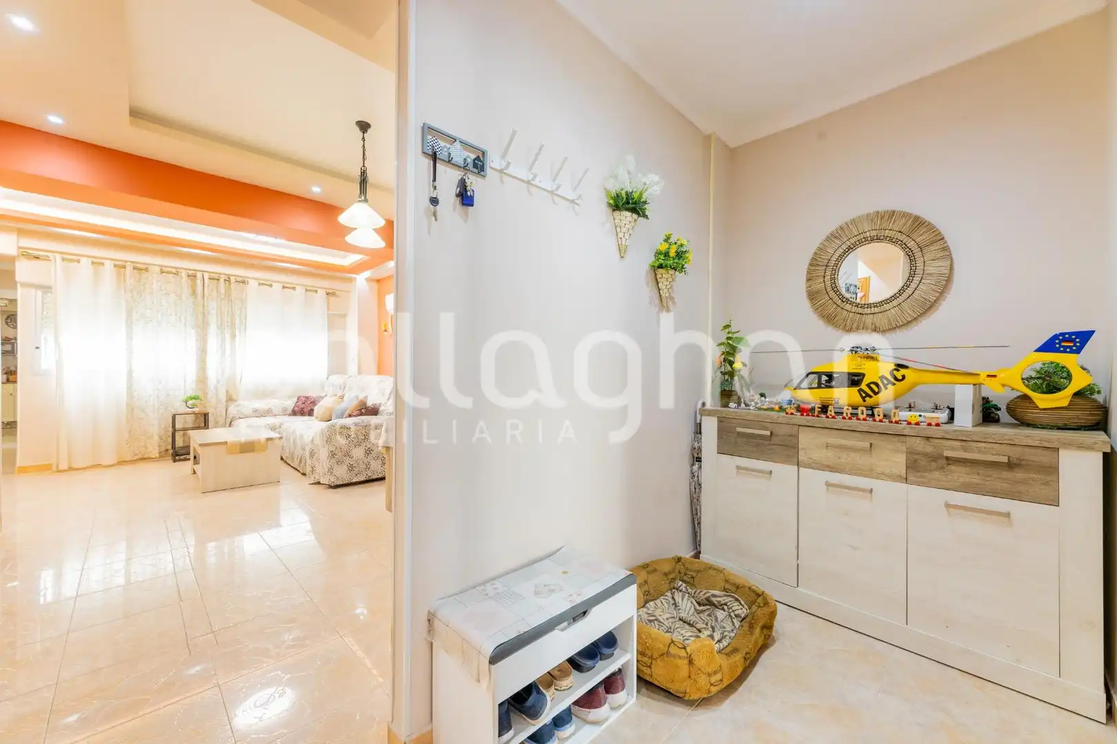 Flat for sale in Silla  with Air Conditioner, Terrace and Furnished