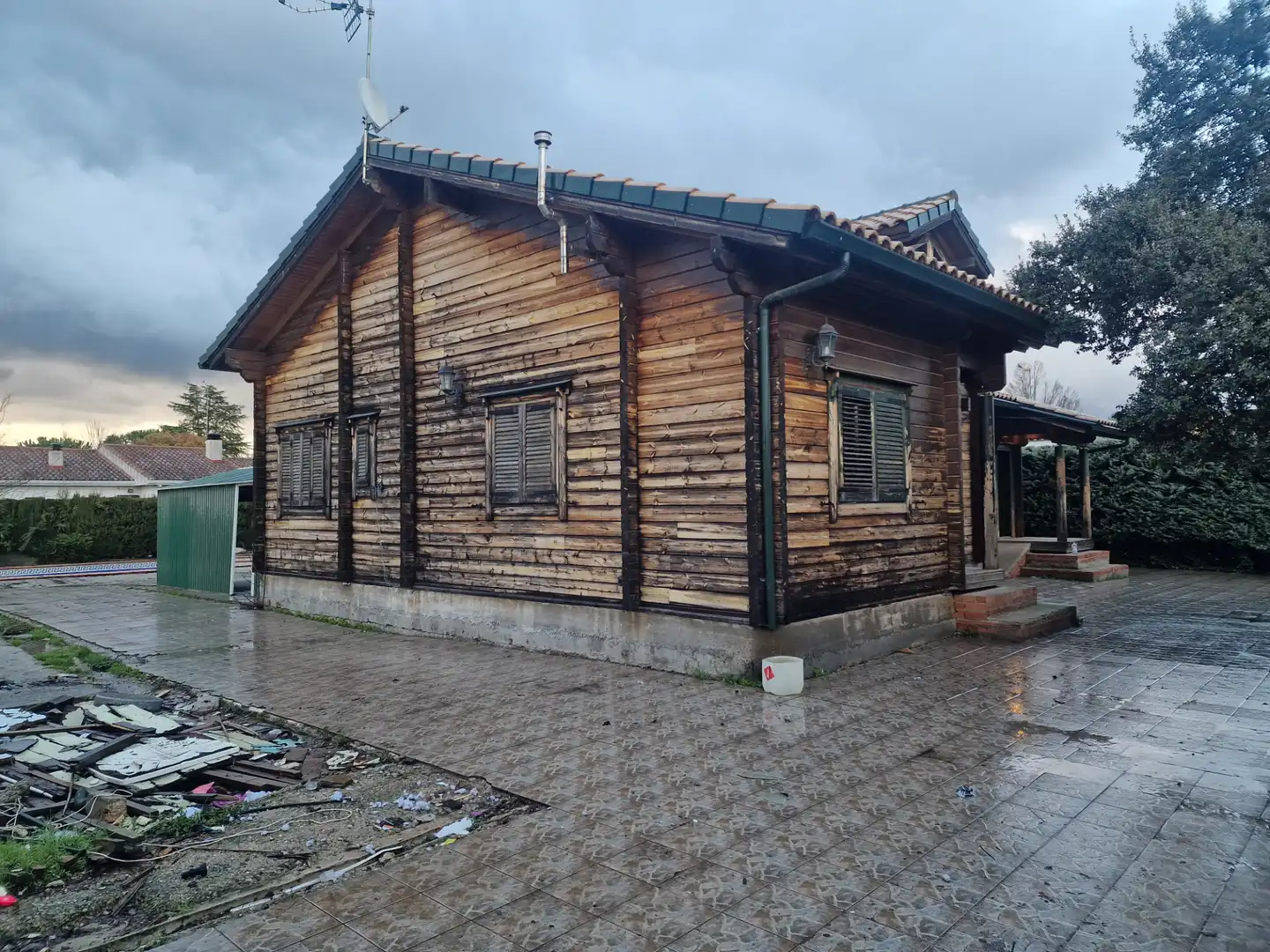 Vista exterior de Casa o xalet en venda en Nuevo Baztán amb Jardí privat, Parquet i Piscina