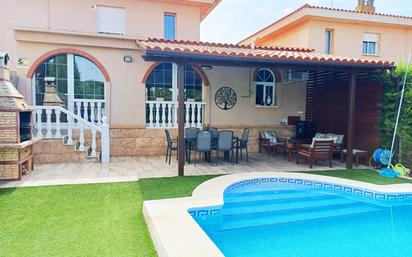 Swimming pool of Single-family semi-detached for sale in La Gineta  with Air Conditioner, Heating and Private garden