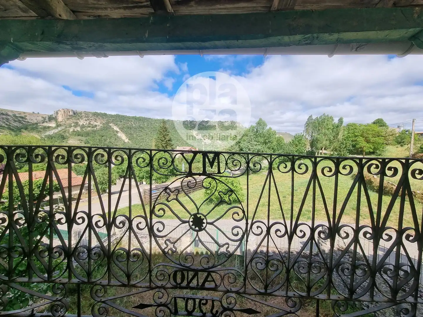 Balcony of Houses for sale in Valle de Sedano  with Private garden and Terrace