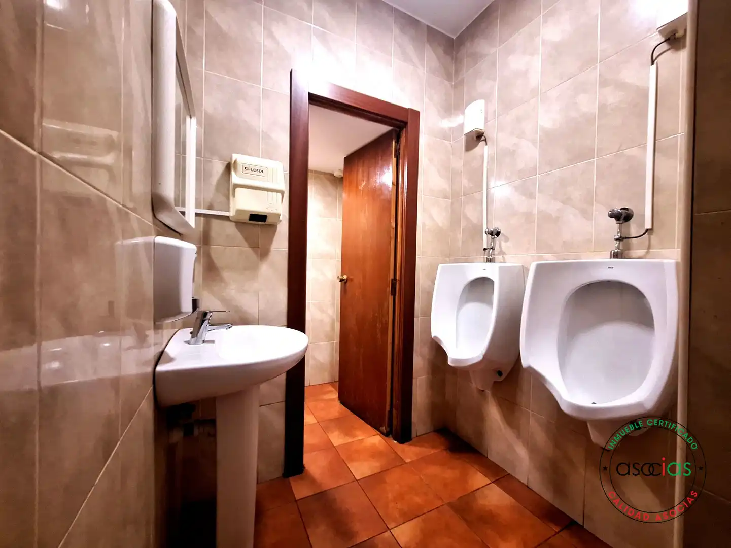 Badezimmer von Geschaftsraum zum Verkauf in Mayorga