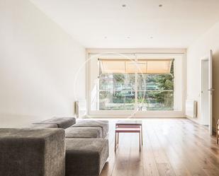 Living room of Flat to rent in  Barcelona Capital  with Air Conditioner, Heating and Private garden