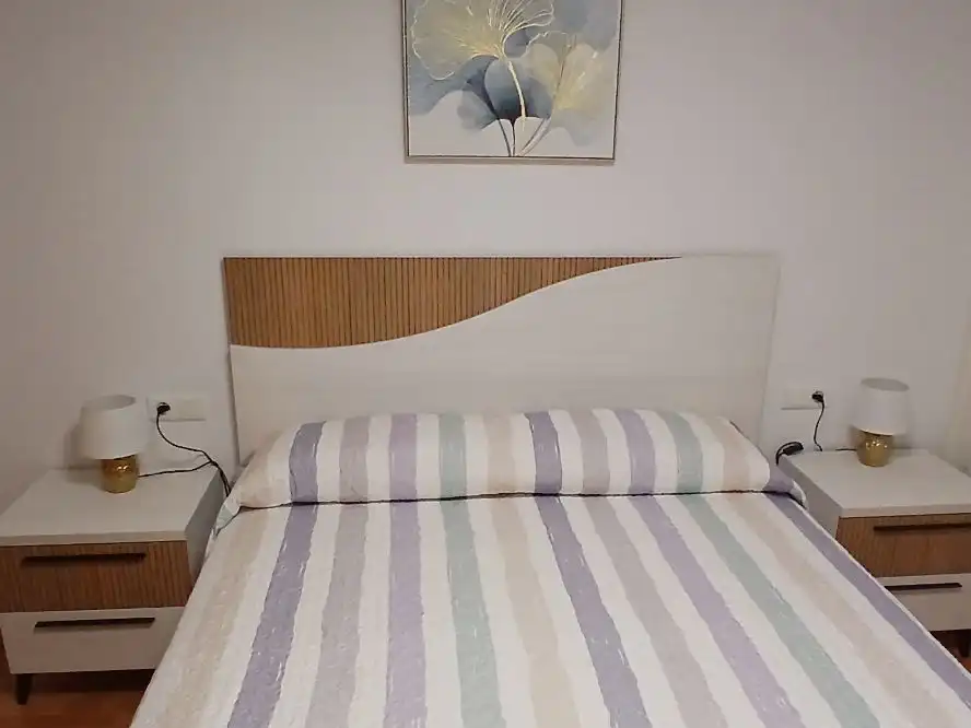 Apartment with lift to rent in Carrer José Segrelles 22, imagen 2