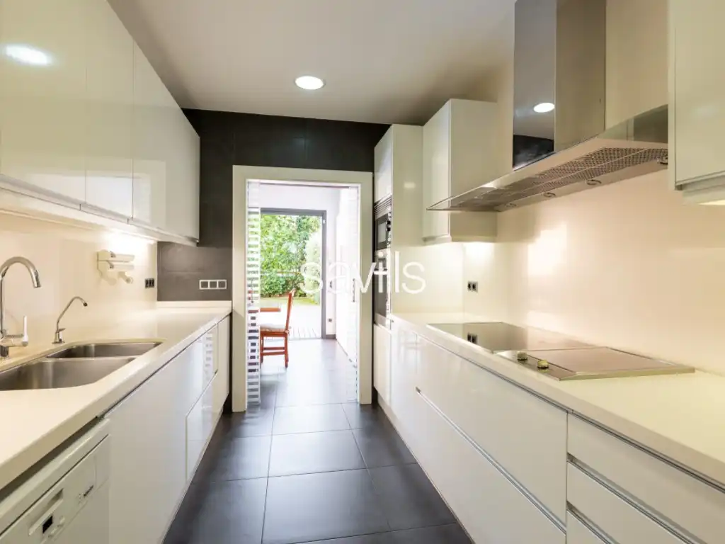 Küche von Haus oder Chalet zur Miete in Barcelona mit Privatgarten und Schwimmbad