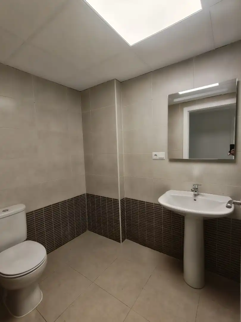 Bany de Apartament de lloguer en Almendralejo amb Moblat i Rentadora