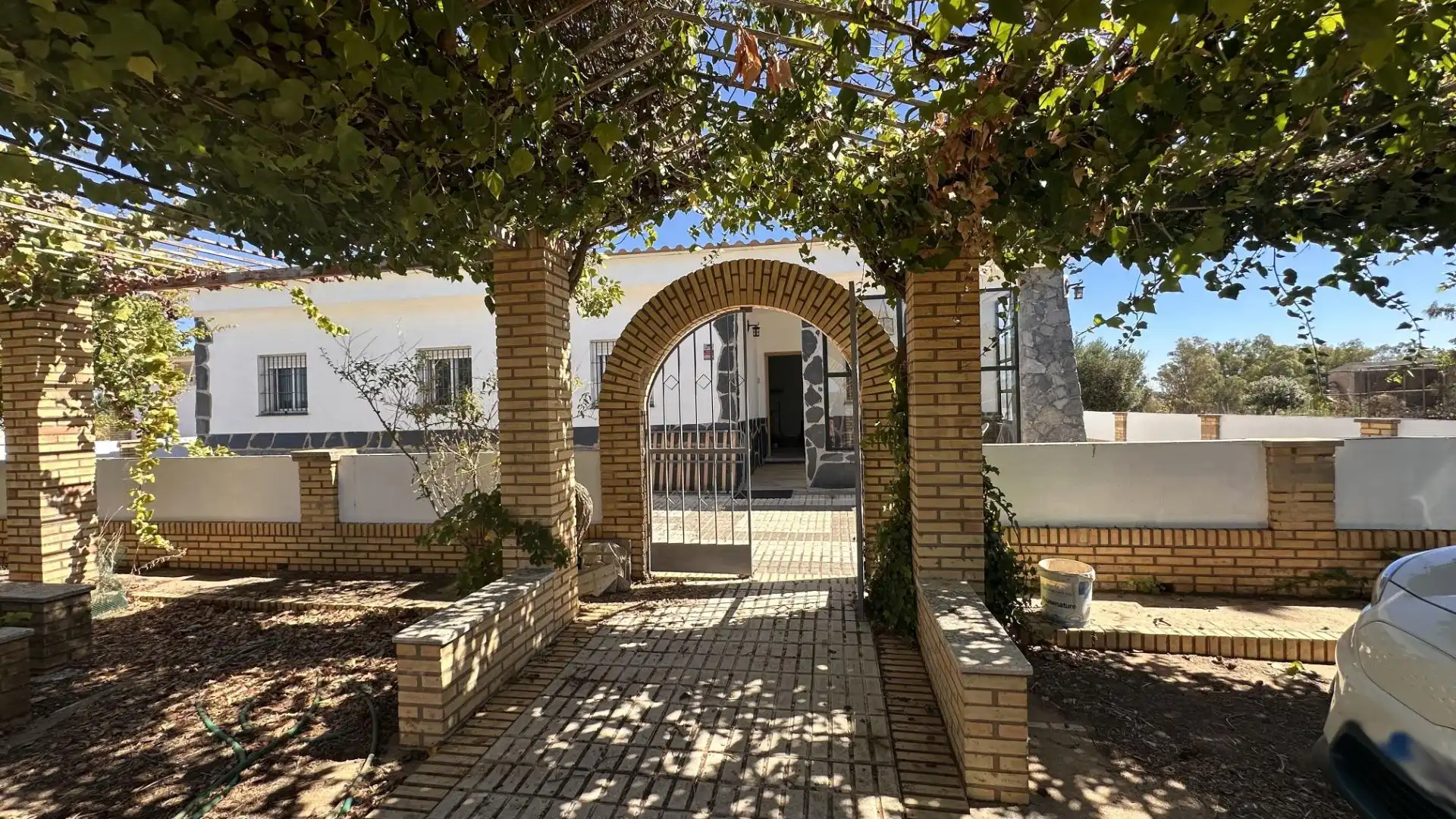 Country homes for sale in Gibraleón