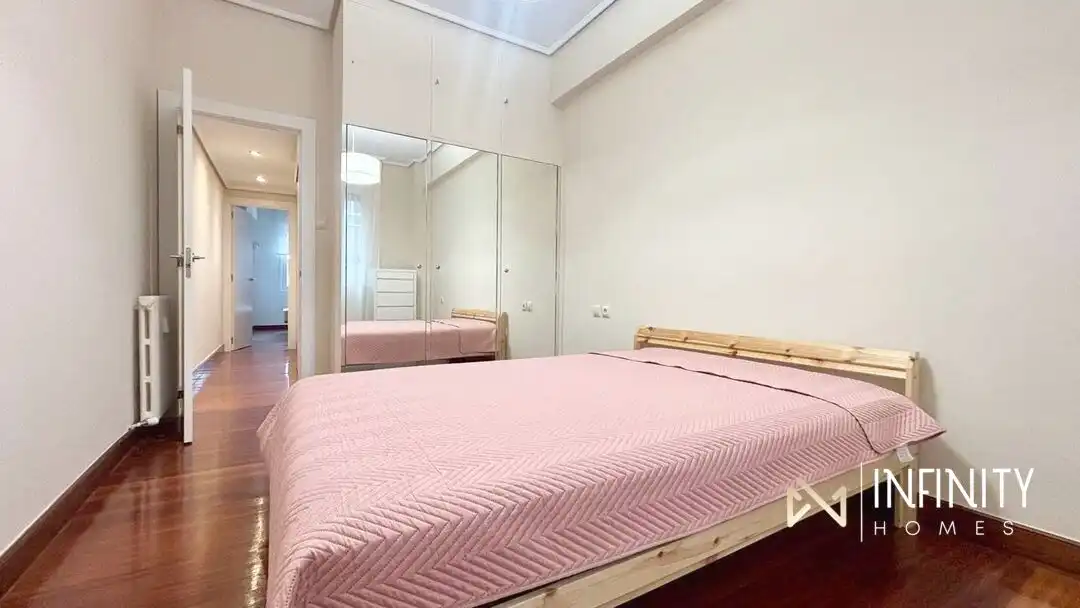 Dormitori de Pis en venda en Bilbao  amb Calefacció, Terrassa i Balcó