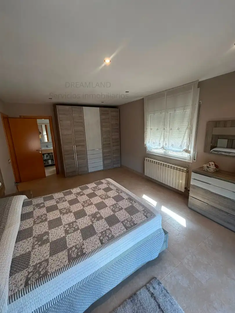 Dormitori de Casa o xalet en venda en La Pobla de Claramunt amb Aire condicionat, Calefacció i Jardí privat