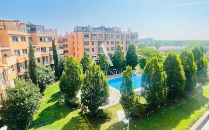 Vista exterior de Pis en venda en  Madrid Capital amb Aire condicionat, Calefacció i Jardí privat
