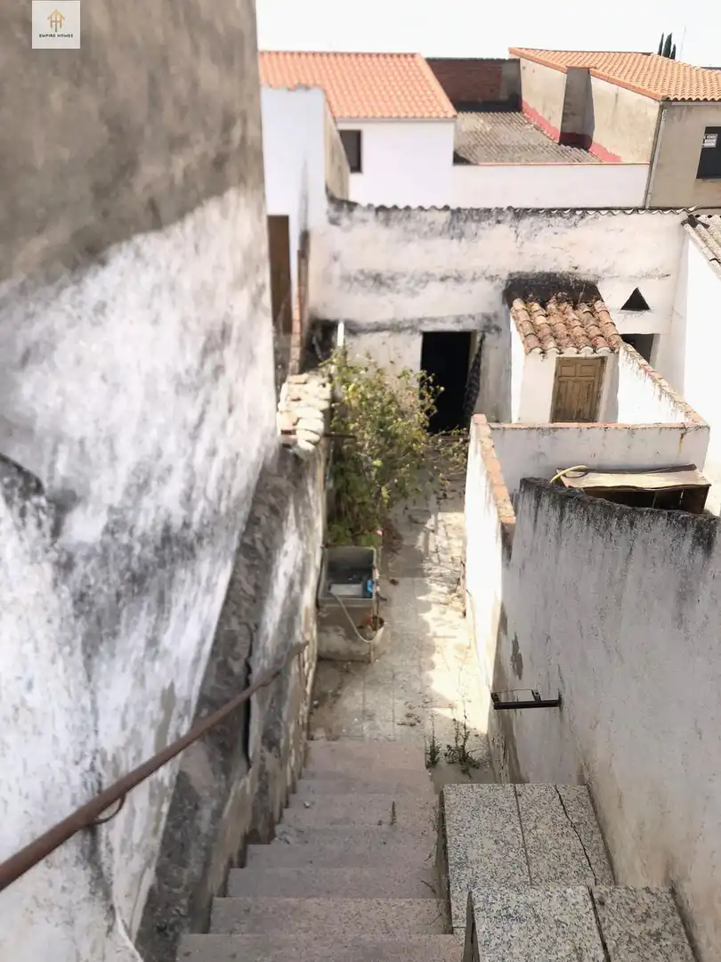 Vista exterior de Piso en venta en Malpartida de Cáceres con Balcón