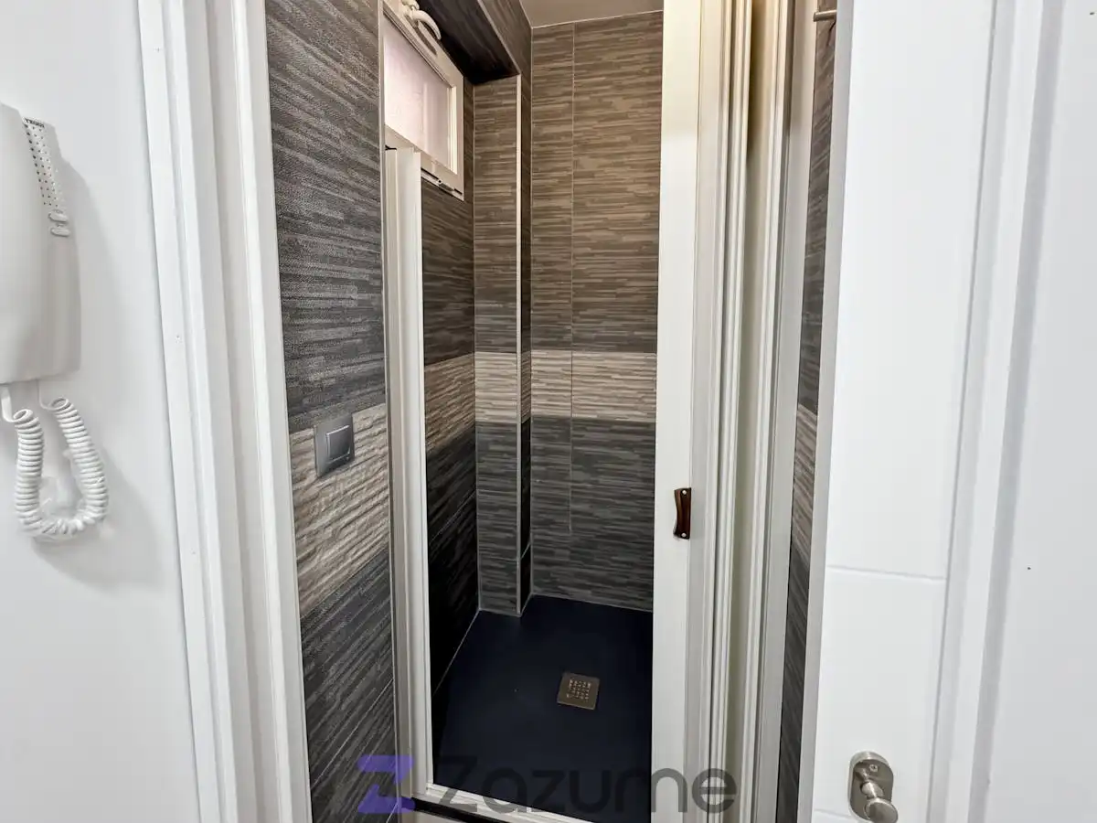 Bany de Apartament de lloguer en Alicante / Alacant amb Aire condicionat, Moblat i Forn