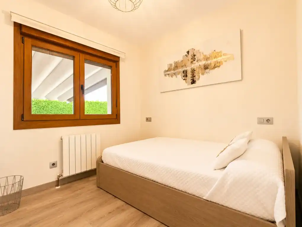 Habitación de Casa o chalet en venta en Gijón  con Calefacción, Jardín privado y Terraza