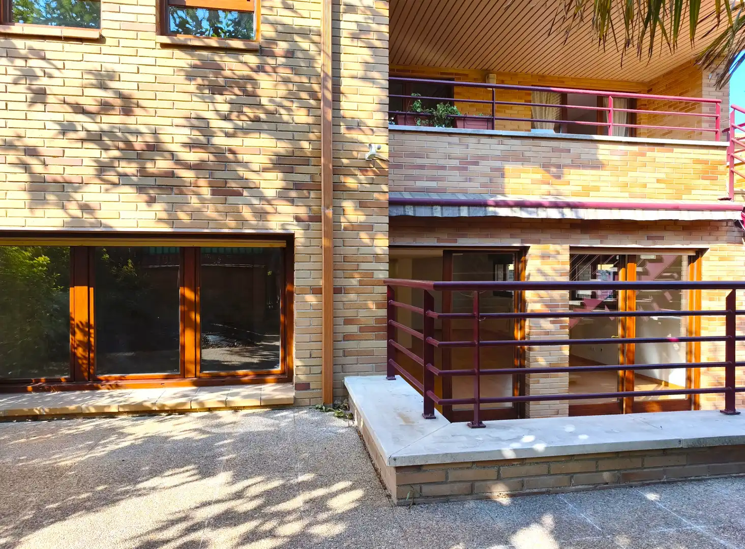 Vista exterior de Casa o chalet en venta en Zaragoza con Aire acondicionado, Jardín privado y Parquet