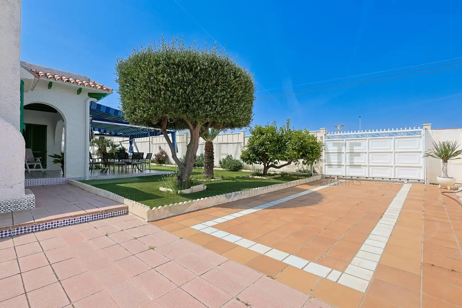 Jardí de Casa o xalet en venda en Elche / Elx amb Jardí privat, Terrassa i Piscina