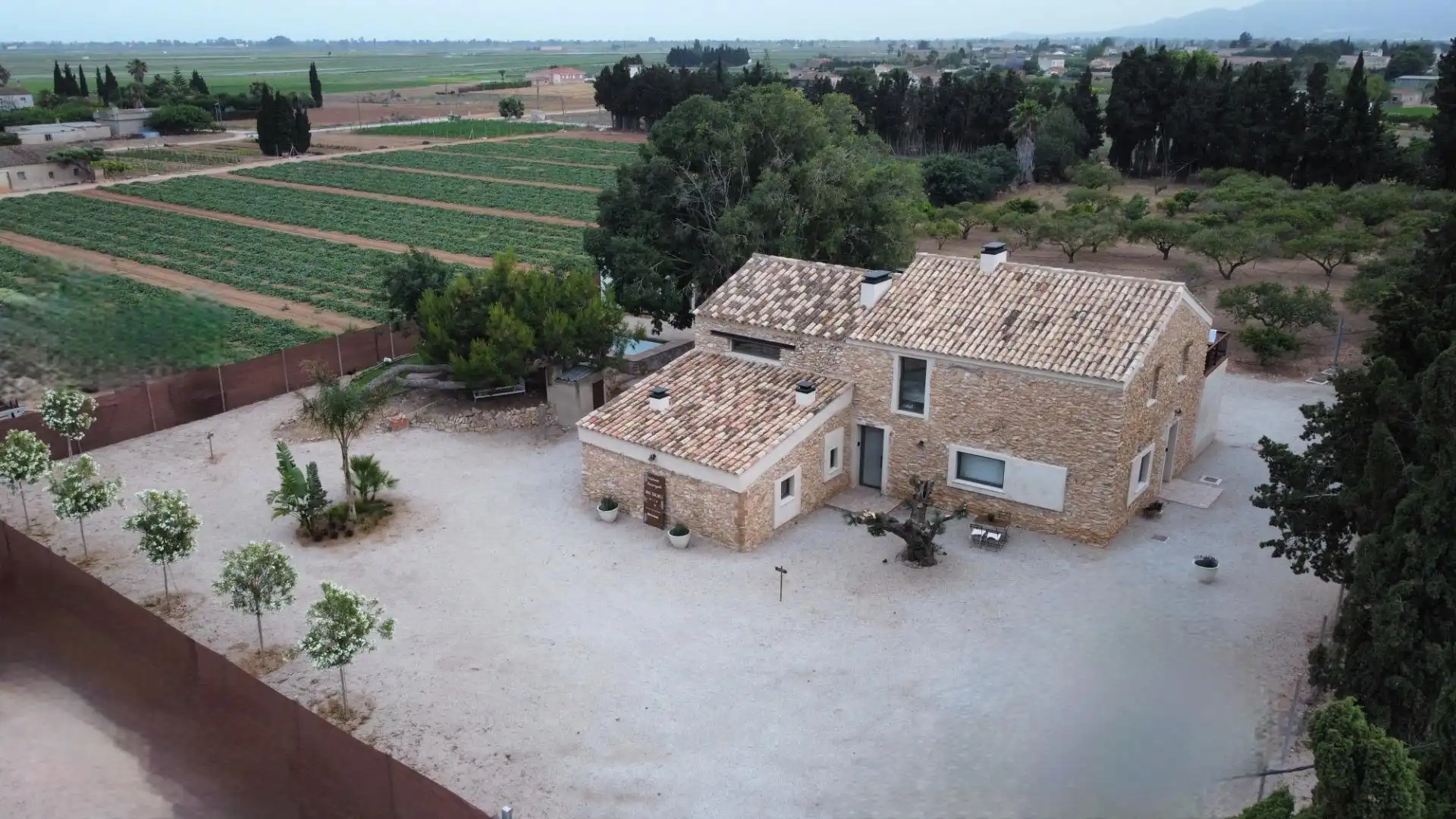 Vista exterior de Finca rústica en venta en Camarles con Aire acondicionado, Terraza y Trastero