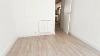 Bedroom of Flat for sale in  Madrid Capital