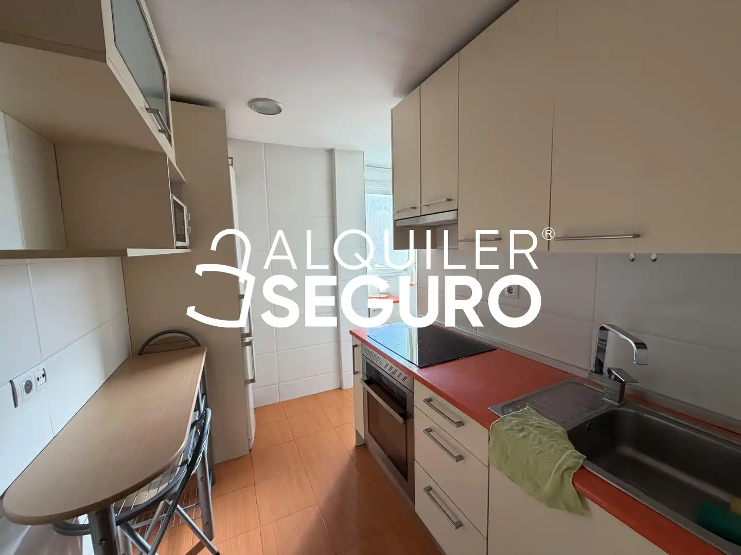 Kitchen of Flat for rent in Madrid  with Air Conditioner and Heating