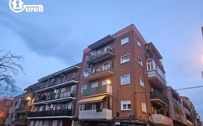 Exterior view of Flat for sale in  Madrid Capital  with Air Conditioner, Heating and Private garden