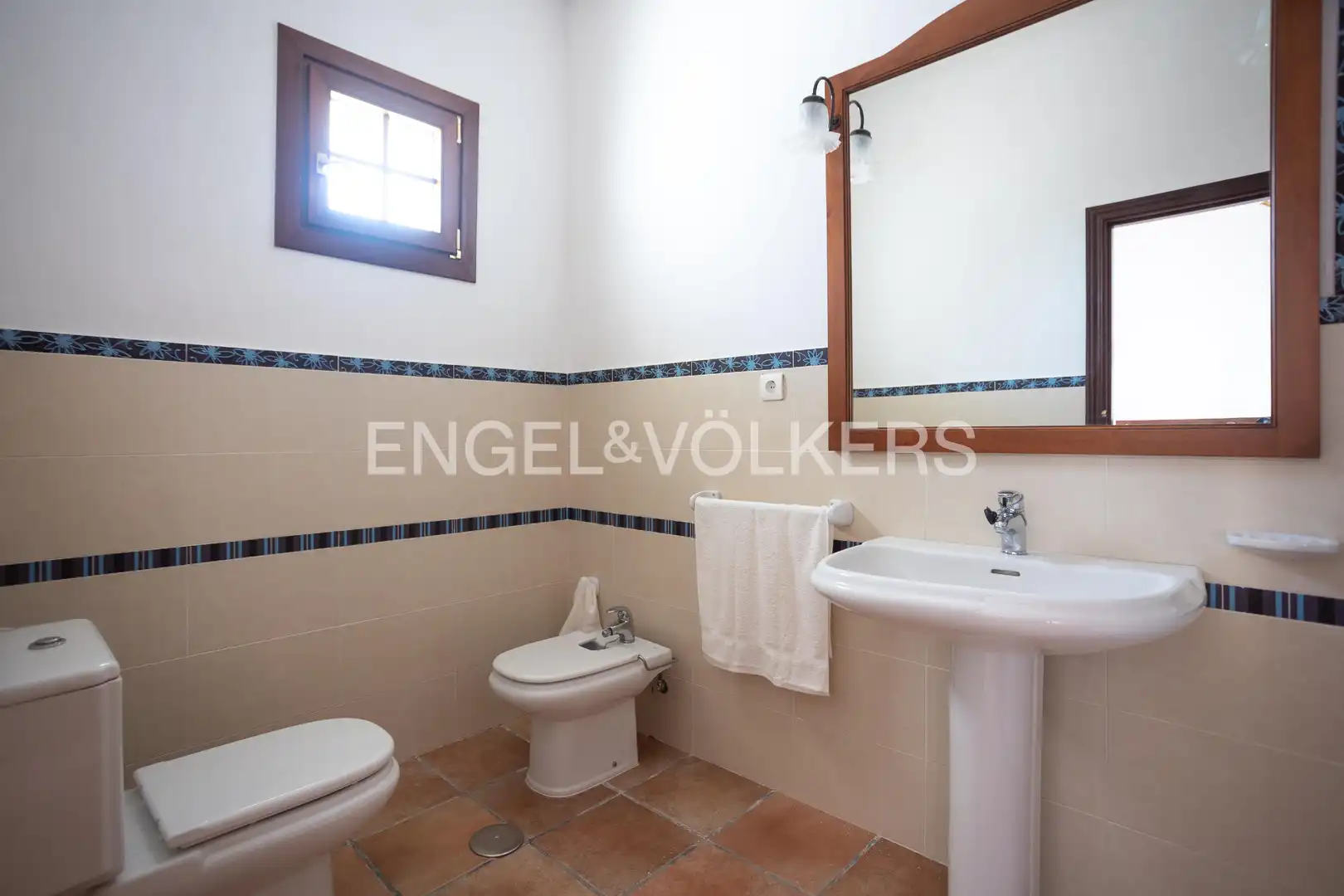 Baño de Finca rústica en venta en Llerena con Calefacción, Jardín privado y Trastero