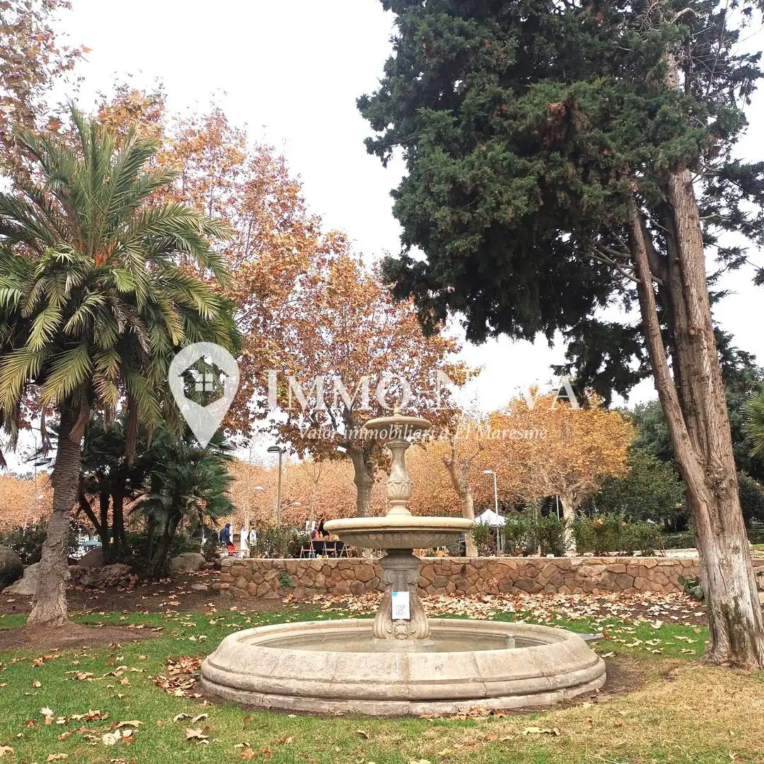 Vista exterior de Piso en venta en Mataró con Aire acondicionado, Terraza y Balcón