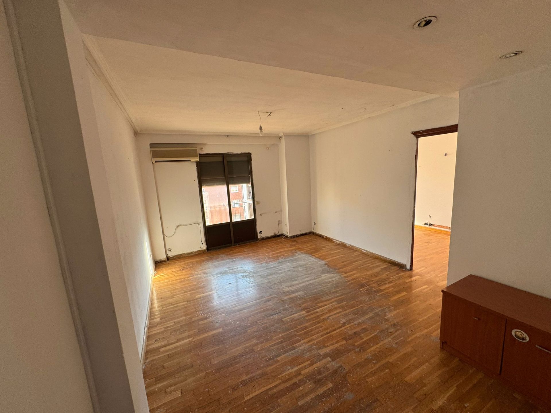 Bedroom of Flat for sale in  Zaragoza Capital  with Air Conditioner, Heating and Parquet flooring