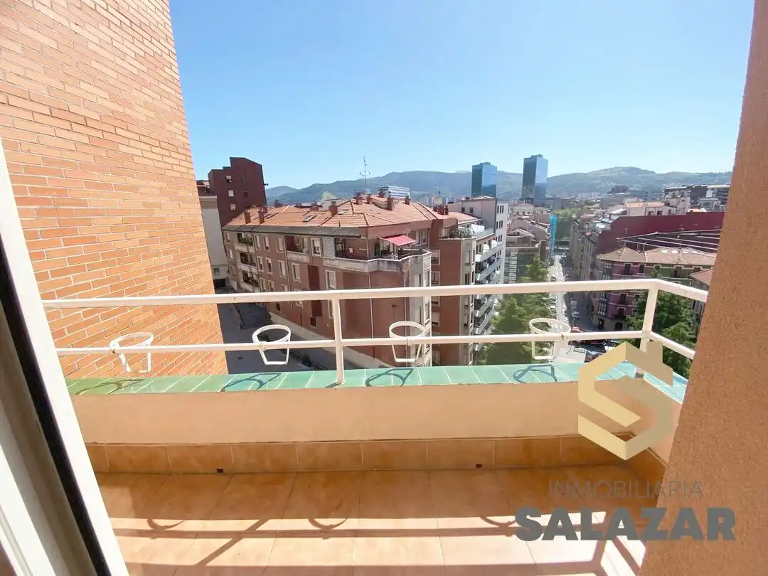Terraza de Piso de alquiler en Bilbao  con Calefacción, Terraza y Amueblado