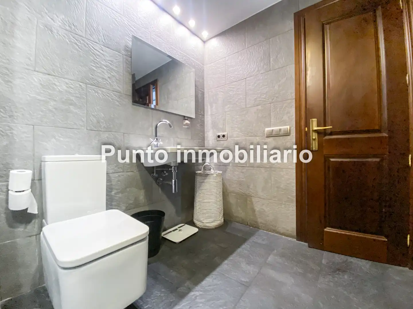 Baño de Piso en venta en Valladolid con Aire acondicionado, Calefacción y Parquet