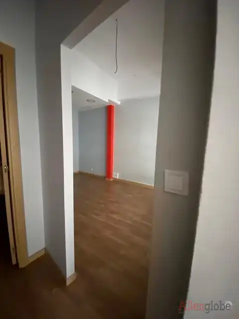 Local comercial en venta en Milán - Pumarín - Teatinos, imagen 2