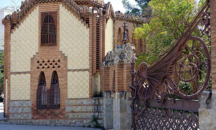 Vista exterior de Pis en venda en  Barcelona Capital amb Jardí privat, Parquet i Terrassa