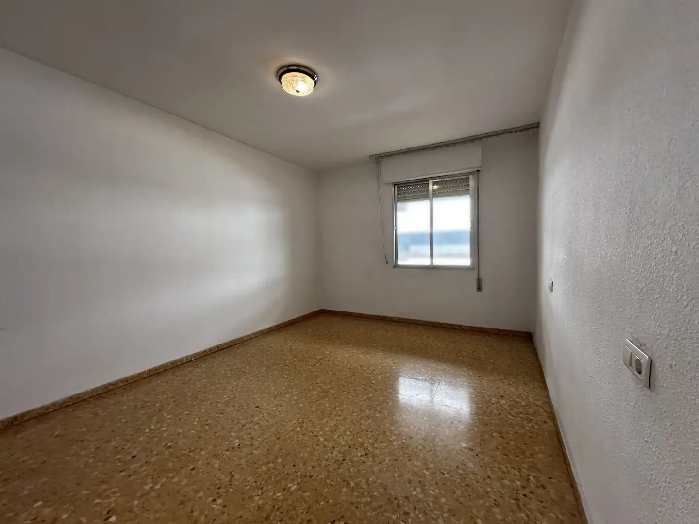 Habitación de Piso en venta en Ontinyent con Calefacción, Terraza y Trastero