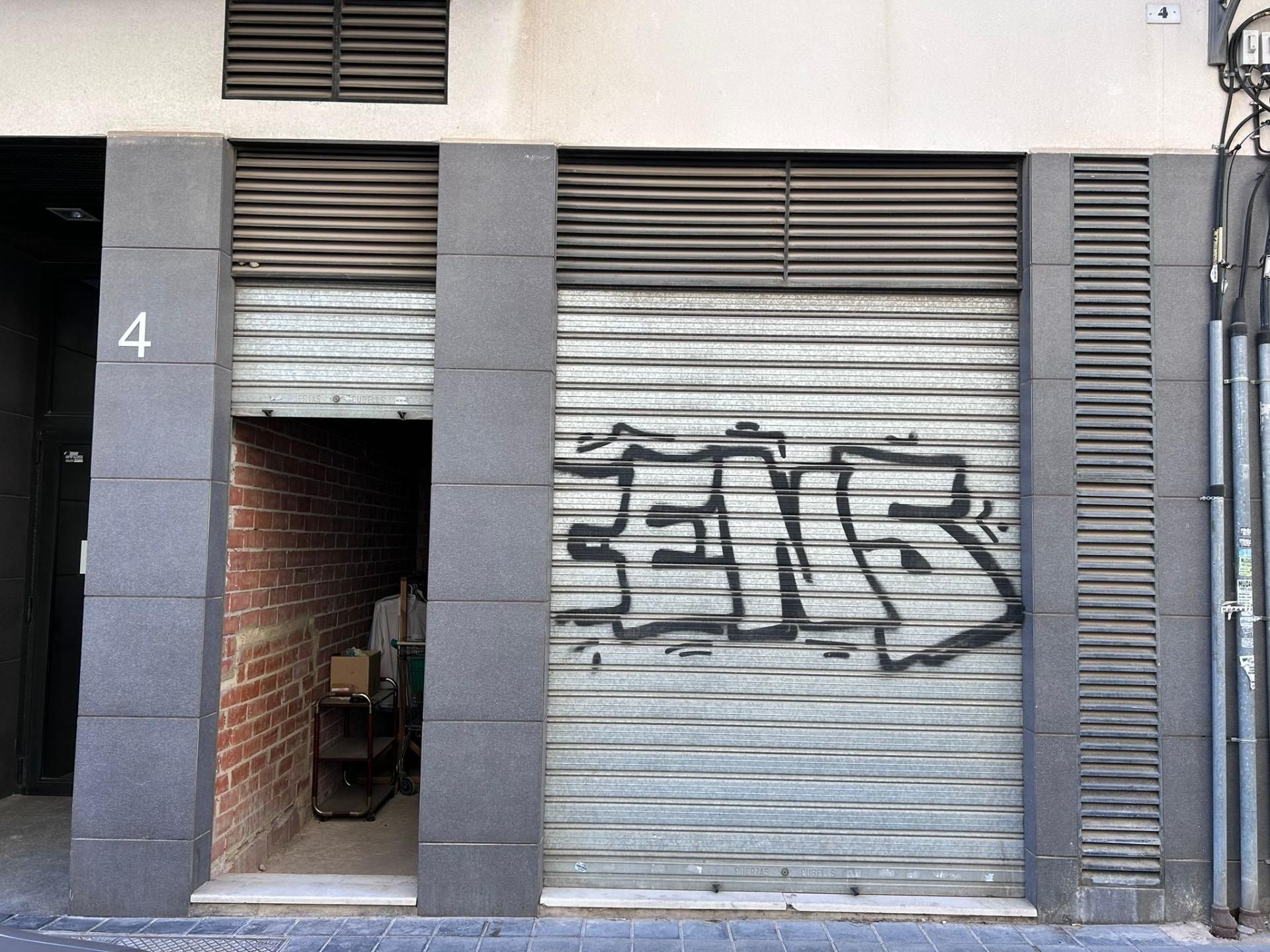 Vista exterior de Local en venda en  Valencia Capital