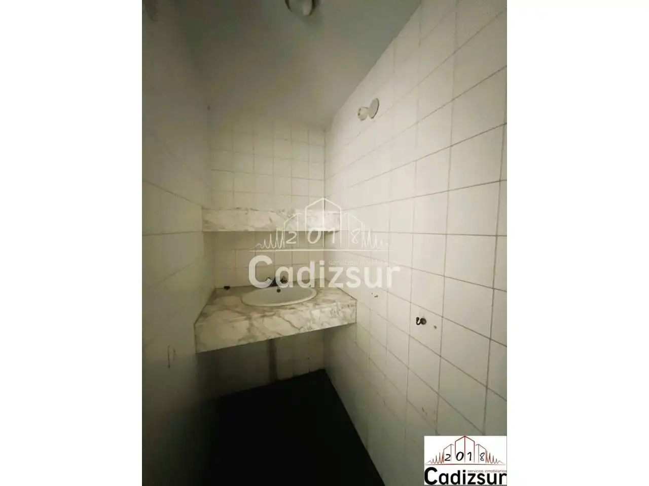 Dormitori de Oficina de lloguer en Cádiz