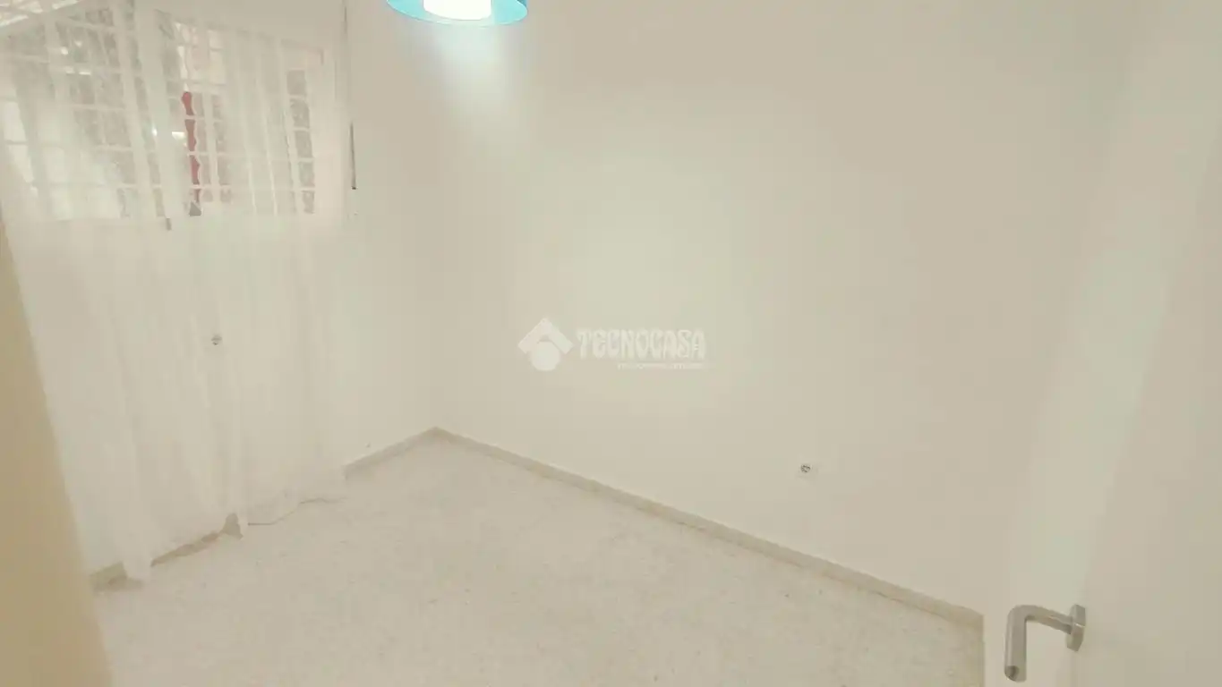 Habitación de Piso en venta en La Rinconada con Aire acondicionado