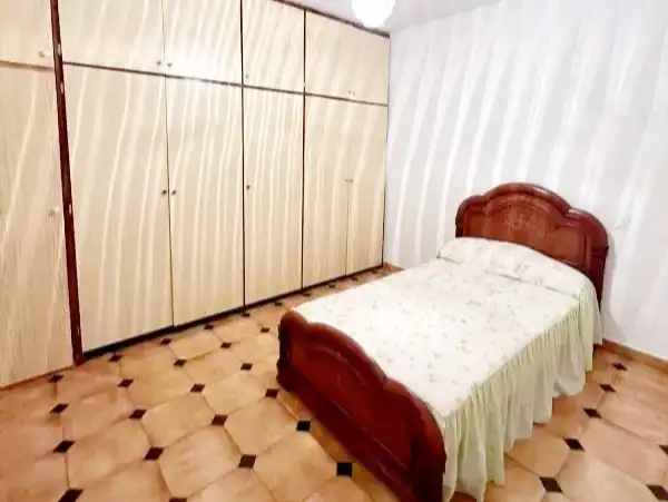 Dormitori de Casa o xalet en venda en Vélez-Málaga amb Aire condicionat, Jardí privat i Terrassa