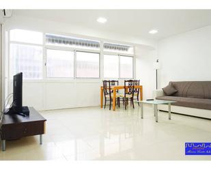 Sala d'estar de Apartament de lloguer en L'Hospitalet de Llobregat amb Aire condicionat i Calefacció