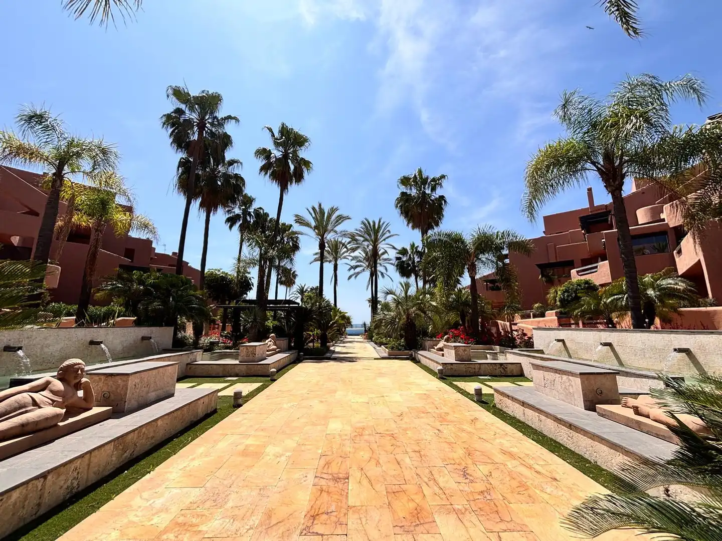 Exterior view of Apartments for sale in Estepona  with Air Conditioner, Private garden and Terrace