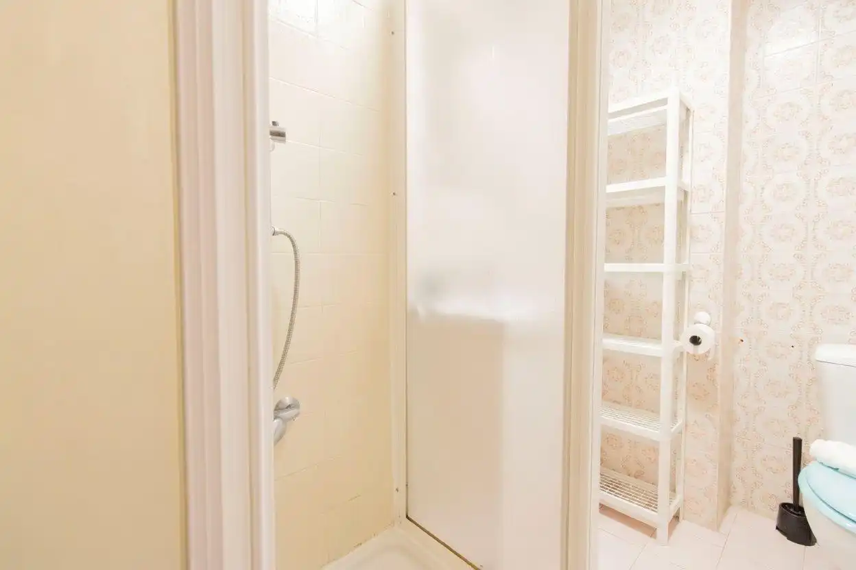 Baño de Piso en venta en Valencia con Aire acondicionado, Trastero y Balcón