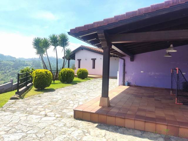 Casa-chalet en Venta en Lugar Niao  en Cabranes