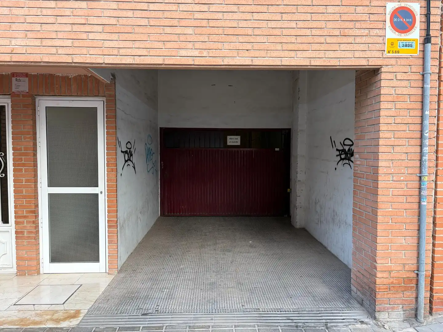 Parking de Planta baja en venta en Alicante / Alacant con Terraza y Trastero