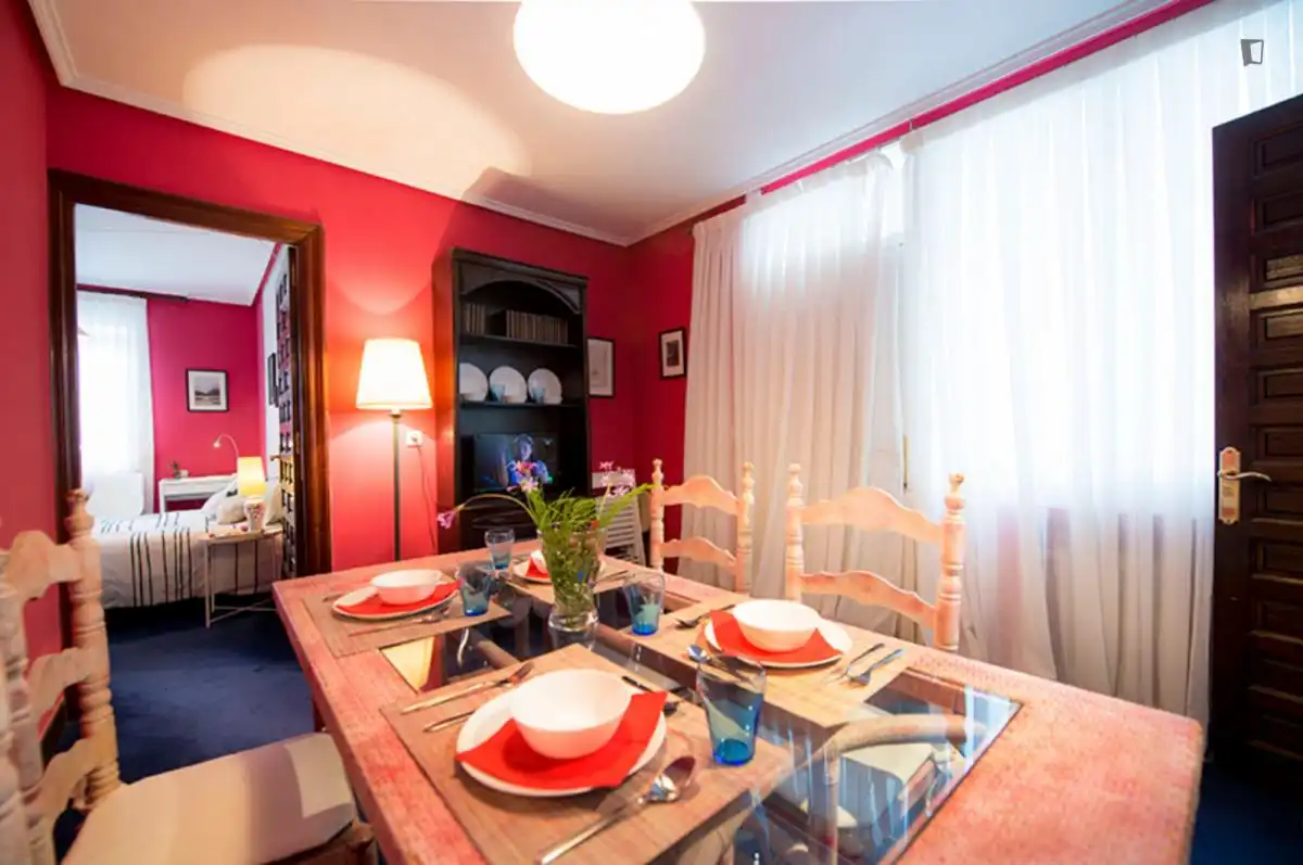 Room in Abandoibarra - Guggenheim