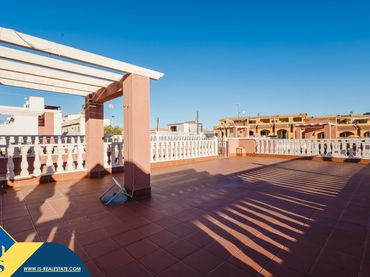 Xalet amb balcó en venda a Nueva Torrevieja - Aguas Nuevas
