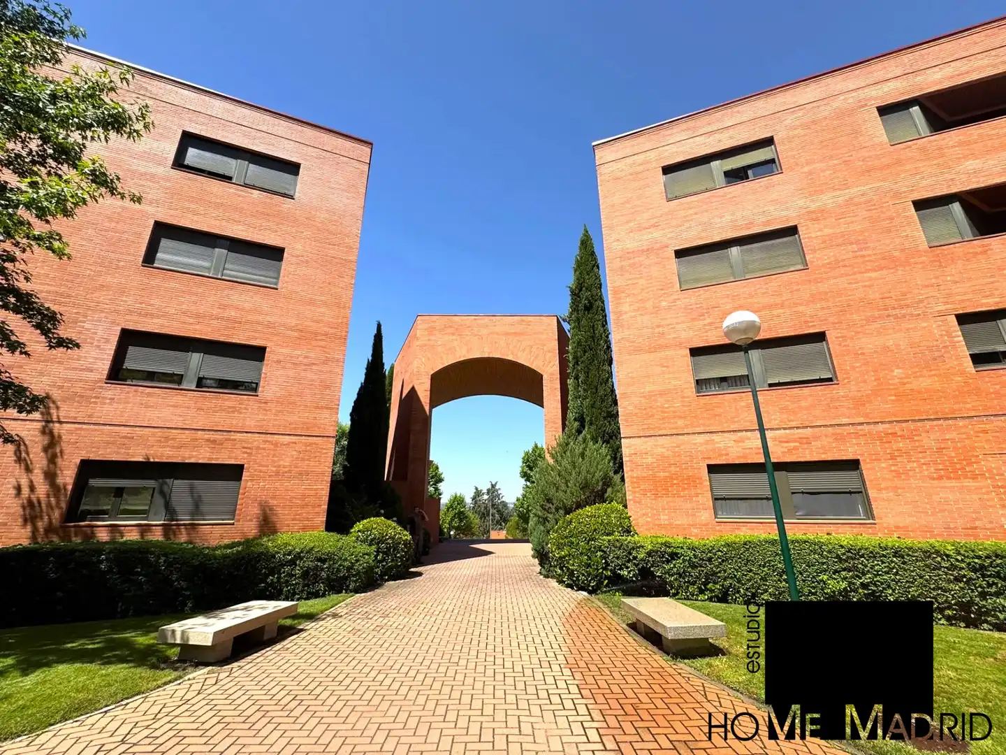 Vista exterior de Piso en venta en Madrid con Aire acondicionado, Calefacción y Jardín privado