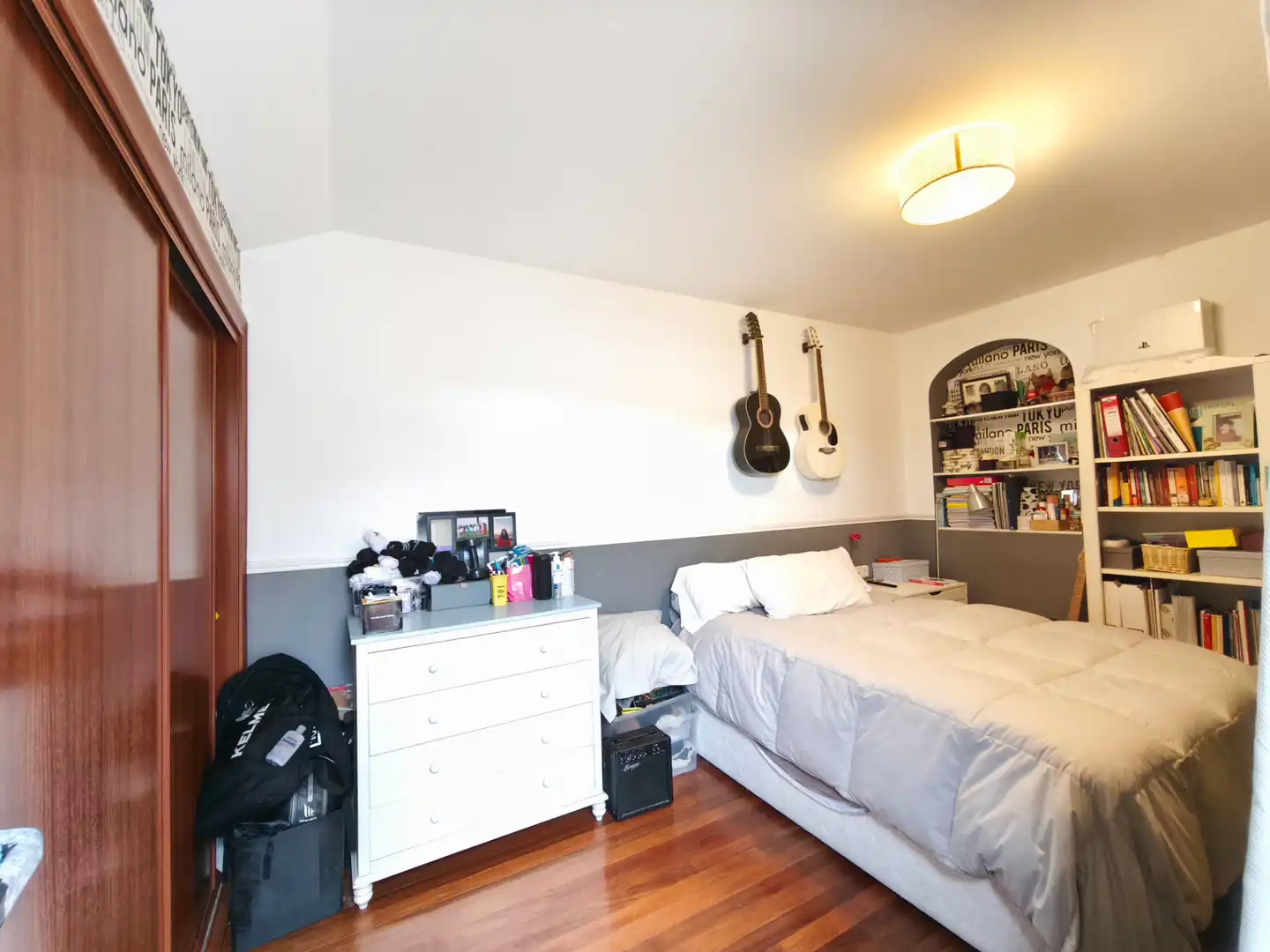Habitación de Dúplex en venta en Santiago de Compostela  con Calefacción, Terraza y Trastero