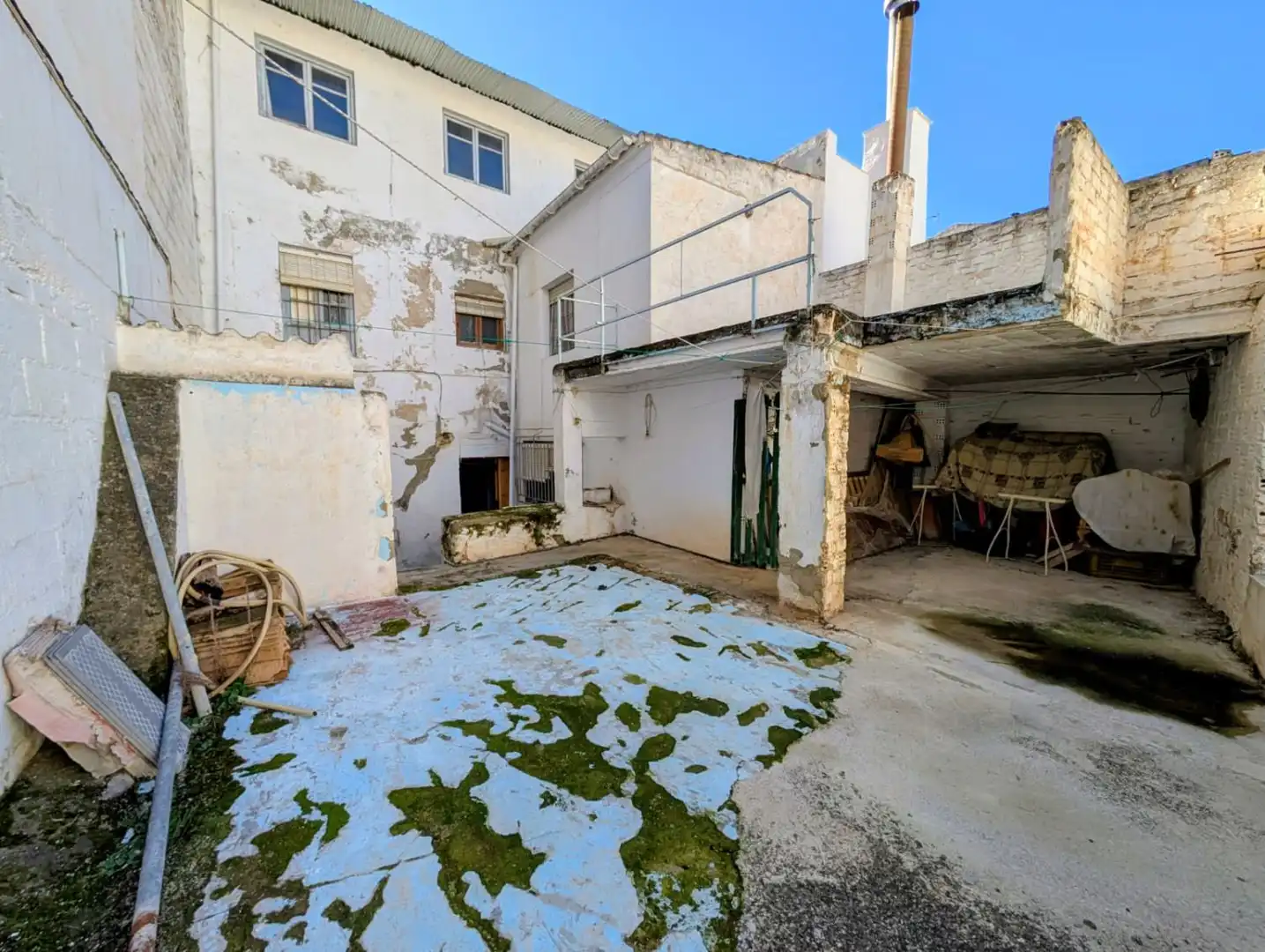 Vista exterior de Casa o xalet en venda en Loja amb Terrassa