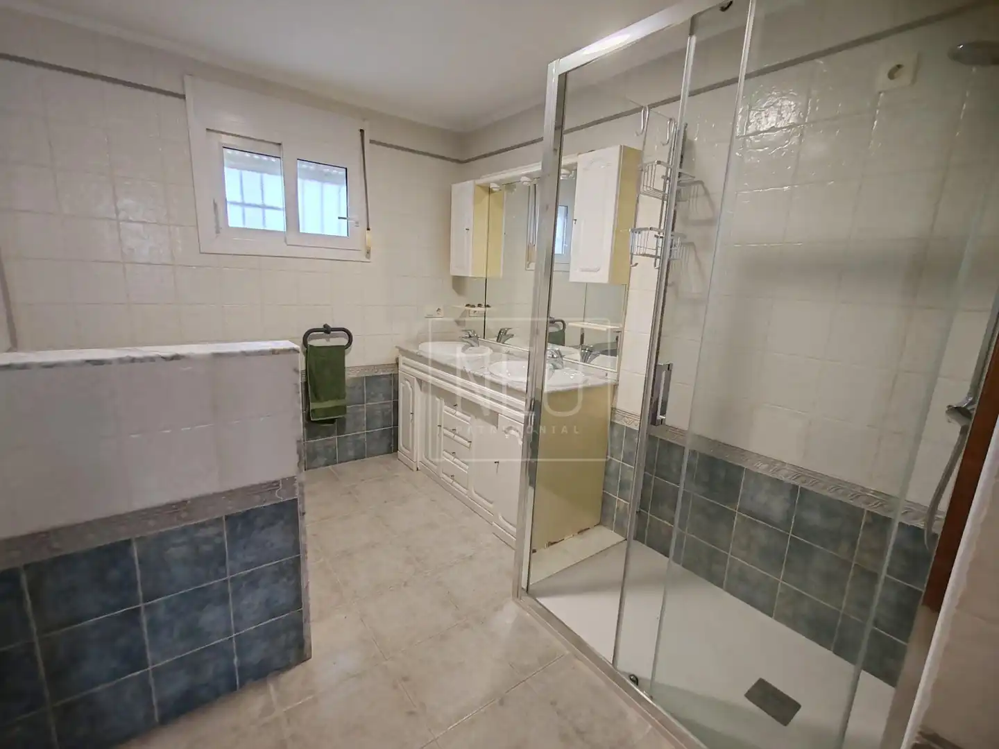 Baño de Ático en venta en Tavernes de la Valldigna con Aire acondicionado, Terraza y Piscina comunitaria