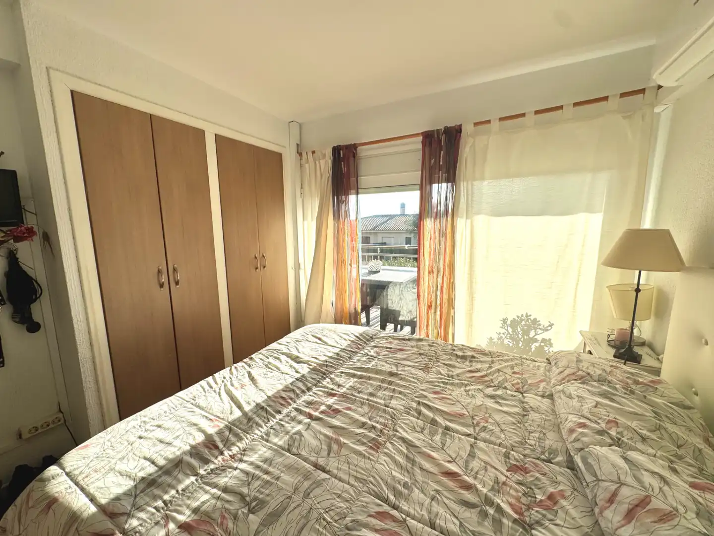 Schlafzimmer von Wohnungen zum Verkauf in Sant Feliu de Guíxols mit Klimaanlage, Privatgarten und Terrasse